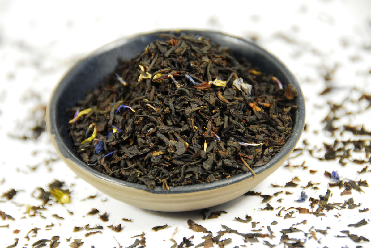 Bol noir contenant Blue Earl Grey
