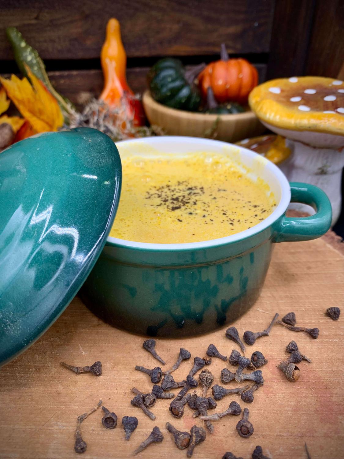Velouté de courge butternut, carottes et baies de cannelier Vente d'épices du monde en vrac
