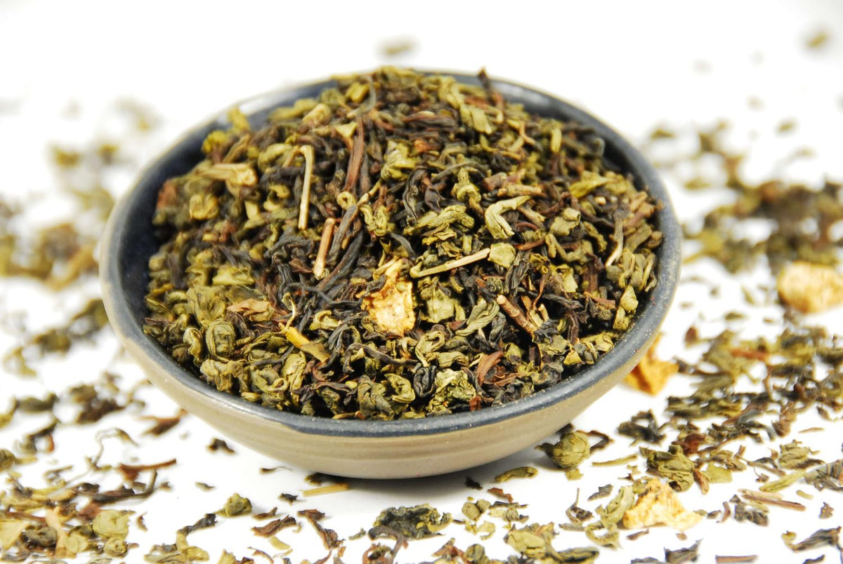 Bol noir contenant Sencha