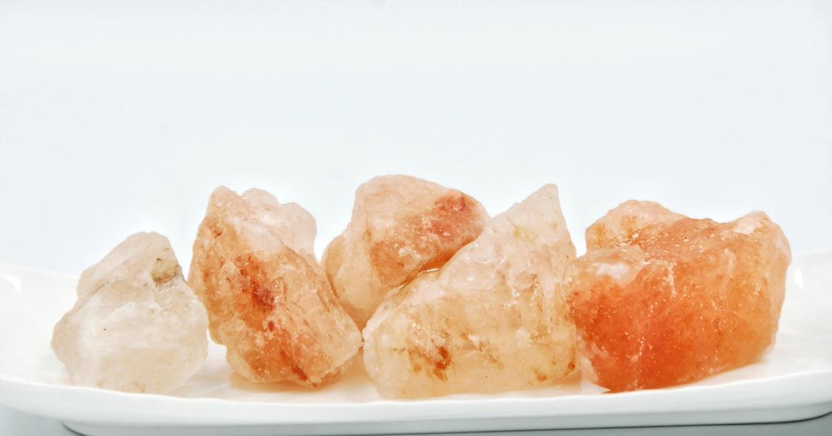 Gros cristaux roses de sel de l'Himalaya